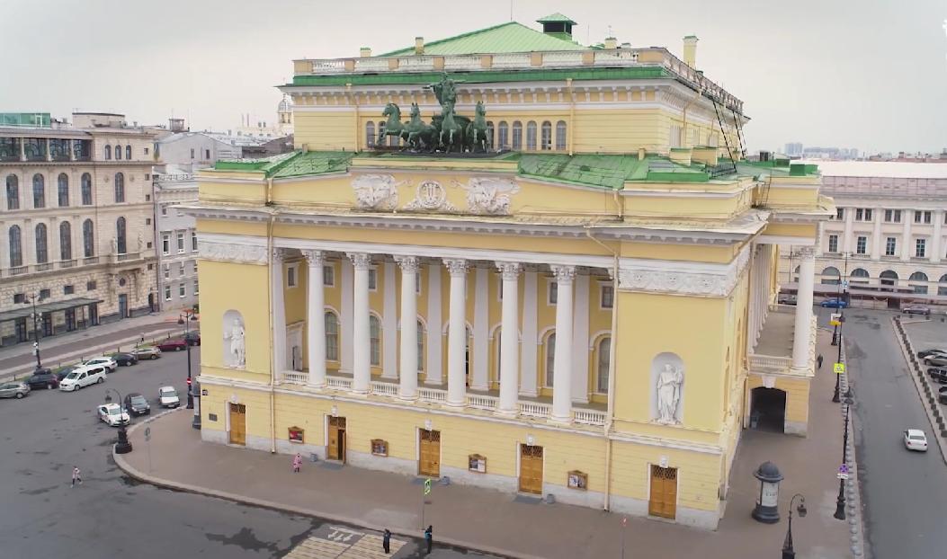 Александринский театр отметил 270-летие поздравлением Путина