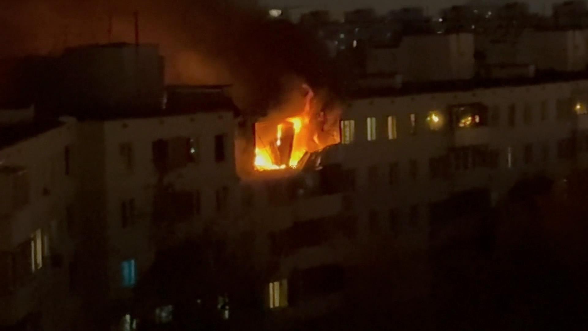Серьёзный пожар на юго-западе Москвы — горит санаторий «Узкое» в Ясенево